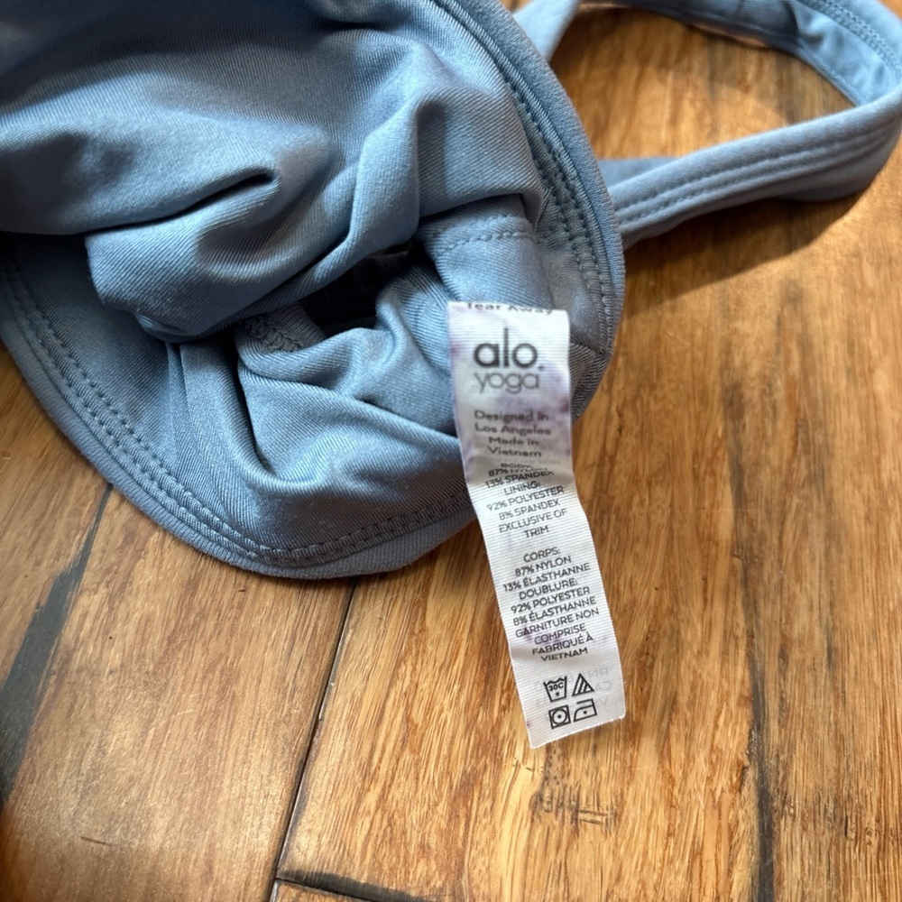 ALO Yoga Trackie  Sport Bra Women Size Medium Blue Gym Stretching - Picture 8 of 13